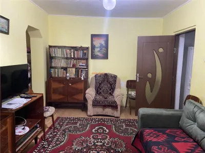 Apartament 2 camere , cartier Gara , et 1/4 , curat , liber ,mobilat - foto 2
