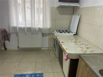 Apartament 2 camere , et 1/4 , ultracentral -Piata Moldovei , renovat , mobilat  partial - foto 7