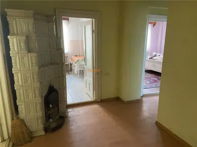 Apartament 3 camere , zona centrala -Sala Polivalenta, 80 mp , liber - Focsani