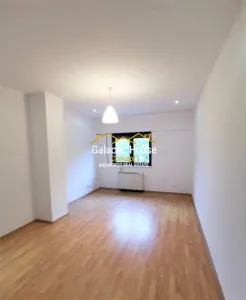 Vila cu 7 camere Baneasa -Straulesti Lake View Ideala Pentru Birouri /Rezidenta - foto 8