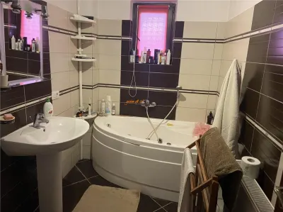 Casa de vanzare in Focsani , parter si mansarda ,suprafata utila de 173 mp, teren  100mp - foto 19