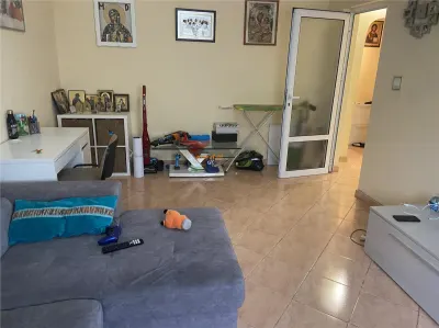 Apartament 2 camere , cartier Sud , 56 mp , decomandat , renovat - foto 4