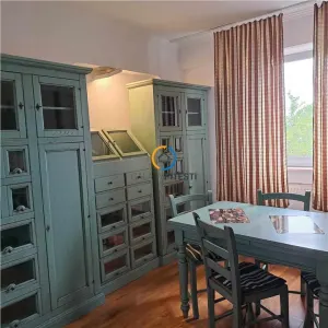 De inchiriat apartament in vila zona Stadion, etaj 1 - Pitesti