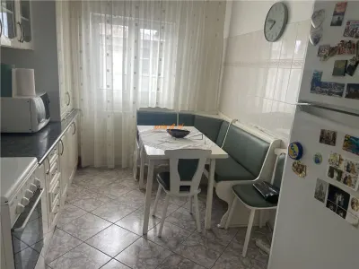 Apartament 4 camere , zona centrala -2 Stejari , decomandat , imbunatatit , mobilat - foto 16