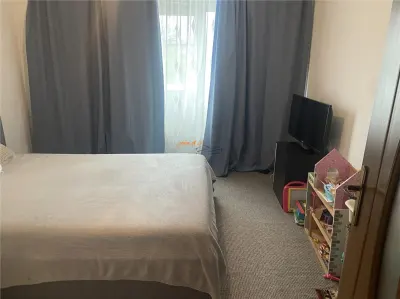 Apartament 2 camere , zona centrala Sala Polivalenta , et 3/8 , decomandat  , 60 mp ,imbunatatit - foto 3
