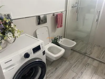 Apartament 3 camere , zona ultracentrala - Primaria Focsani, decomandat , renovat , mobilat si utilat integral - foto 14