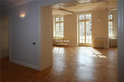 Vila cu farmec Parizian din Mântuleasa - foto 12