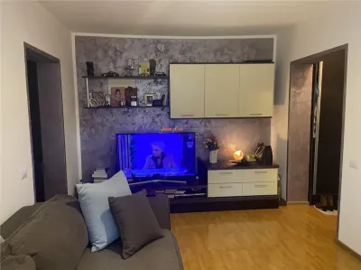 Apartament 2 camere , cartier Gara , parter , imbunatatit , mobilat si utilat, centrala termica proprie - Focsani