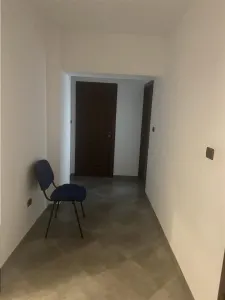 Apartament 3 camere , zona Scoala nr 10 - b-dul Unirii, decomandat , renovat , mobilat - foto 4