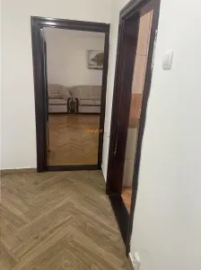 Apartament 3 camere , zona supermarket Lidl (fosta Autogara ) , et 1/3 , decopmandat , 83 mp , partial mobilat , renovat , liber - foto 19
