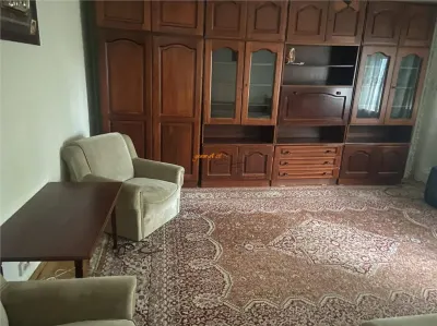 Apartament 3 camere , zona supermarket Lidl (fosta Autogara)et 1 din 3 , 81 mp , 2 balcoane , mobilat - Focsani