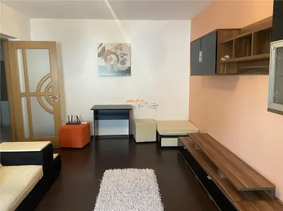Apartament 2 camere  in Focsani, zona ultracentrala - Spitalul Militar , decomandat , mobilat si utilat complet - foto 2