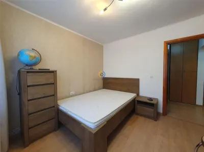 Vânzare apartament 4 camere Trivale - foto 4