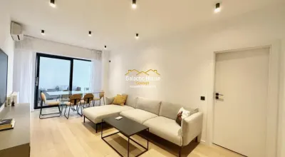 APARTAMENT 3 CAMERE UPGOUND - foto 2