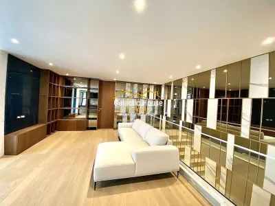 DUPLEX  SPECTACULOS PRIMAVERII -ONE CHARLES DE GAULLE - Bucuresti