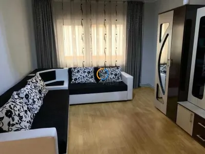 Apartament trei camere Ultracentral-Mioveni, vedere spre Casa de Cultura - Mioveni