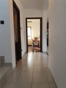 Vânzare vila moderna cu 4 camere Valea Geamăna - foto 7