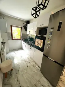 Apartament 2 camere renovat integral etaj 2 - Vasile Aaron - foto 3