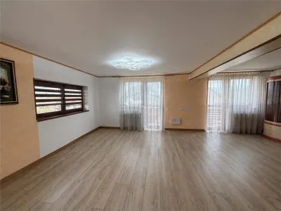 Casa 5 camere 4 bai 426 mp teren zona Arhitectilor - Sibiu