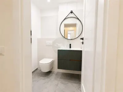 Apartament 3 camere decomandat 2 bai balcon pivnita zona Strand - foto 8