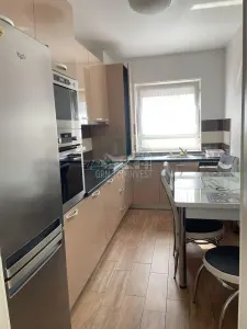 Apartament decomandat 2 camere balcon zona Avangarden - foto 6