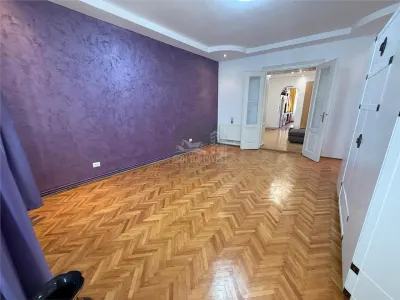 Apartament spatios 63 mp cu 2 camere  in Centrul Sibiului - foto 2