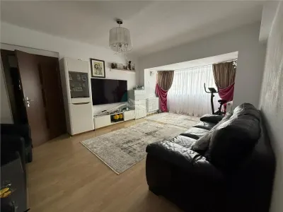 Apartament decomandat cu 3 camere si 2 bai in Turnisor - foto 14