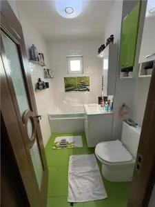 Apartament decomandat cu 3 camere si 2 bai in Turnisor - foto 9