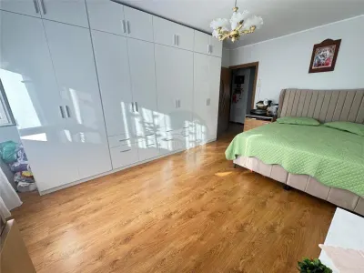 Apartament decomandat cu 2 camere zona Vasile Aaron - foto 3