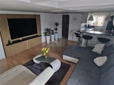 Apartament 4 camere decomandat zona Calea Cisnadiei - foto 3