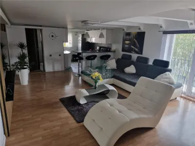 Apartament 4 camere decomandat zona Calea Cisnadiei - foto 4