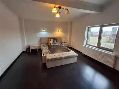 Penthouse 4 camere terasa 50mp parcare zona Centrala - foto 3