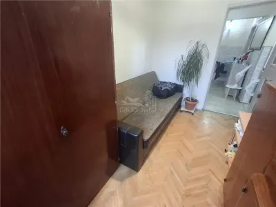 Apartament 3 camere decomandat 2 balcoane pivnita zona Valea Aurie - foto 13