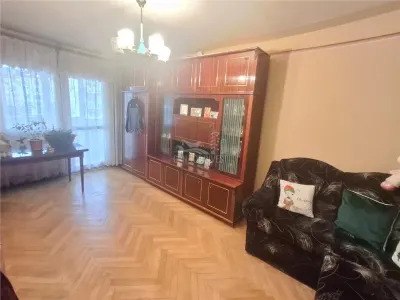 Apartament 3 camere decomandat 2 balcoane pivnita zona Valea Aurie - foto 16