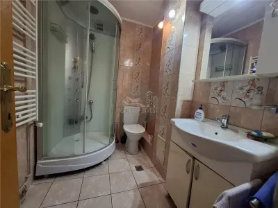 Apartament 2 camere decomandate si balcon Vasile Aaron - foto 9