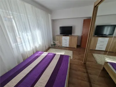Apartament 3 camere 2 bai si 2 balcoane zona Centrala - foto 5