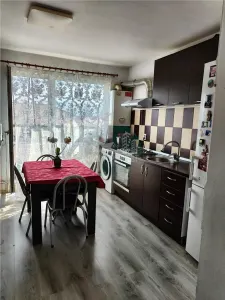 Apartament 4 camere 2 bai balcon zona Terezian - foto 2