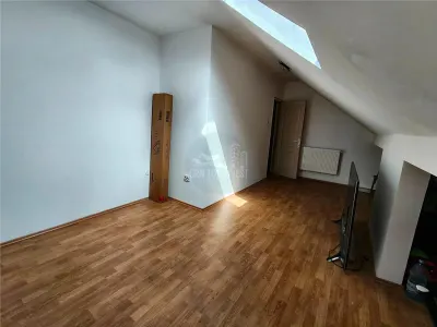Apartament 4 camere 2 bai balcon zona Terezian - foto 5