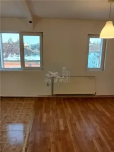 Apartament 2 camere la mansarda in zona Strand - foto 11