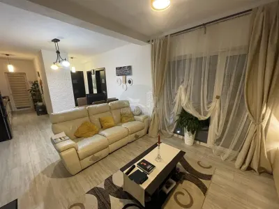 Apartament cu 3 camere si gradina de 40 mp pe Calea Cisnadiei - foto 6