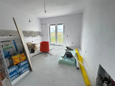Casa individuala 4 camere 2 bai si teren de 265 mp in Sura Mica - foto 9