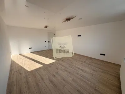 Casa cu 4 camere si 3 bai pretabila birouri in Sura  Mare - foto 13