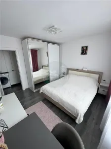 Apartament modern 3 camere balcon pivnita zona Semaforului - foto 9