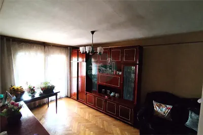 Apartament 3 camere decomandat 2 balcoane zona Calea Poplacii - foto 7