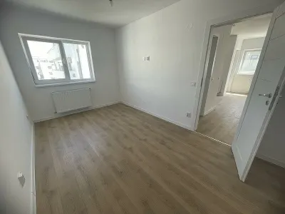Apartament  2 camere cu balcon si parcare pe Doamna Stanca - foto 2