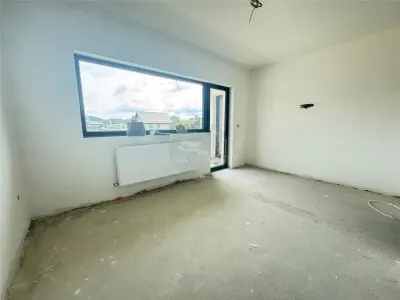 Apartament la etajul 1 cu 2 camere in Selimbar - foto 3