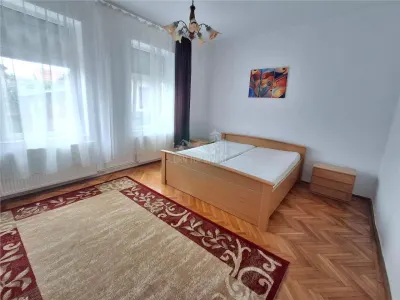 Garsoniera la casa zona Piata Cluj - Sibiu