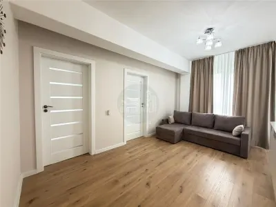 Apartament 3 camere 2 bai balcon parcare zona Calea Surii Mici - foto 20