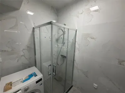 Apartament 3 camere 2 bai balcon parcare zona Calea Surii Mici - foto 6