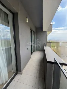 Apartament 3 camere 2 bai balcon parcare zona Calea Surii Mici - foto 8